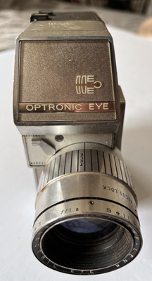 Vintage Bell & Howell Duo Speed Zoomatic 8mm Movie Camera - Collectible Film Equipment